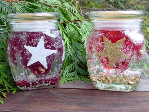 Red & Gold Stars Holiday Candle